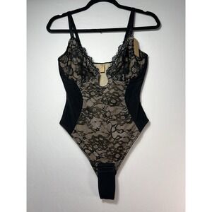 SHAPELLX Shapewear Tummy Control Lace Bodysuit Thong Body Shaper U Plunge Sz S
